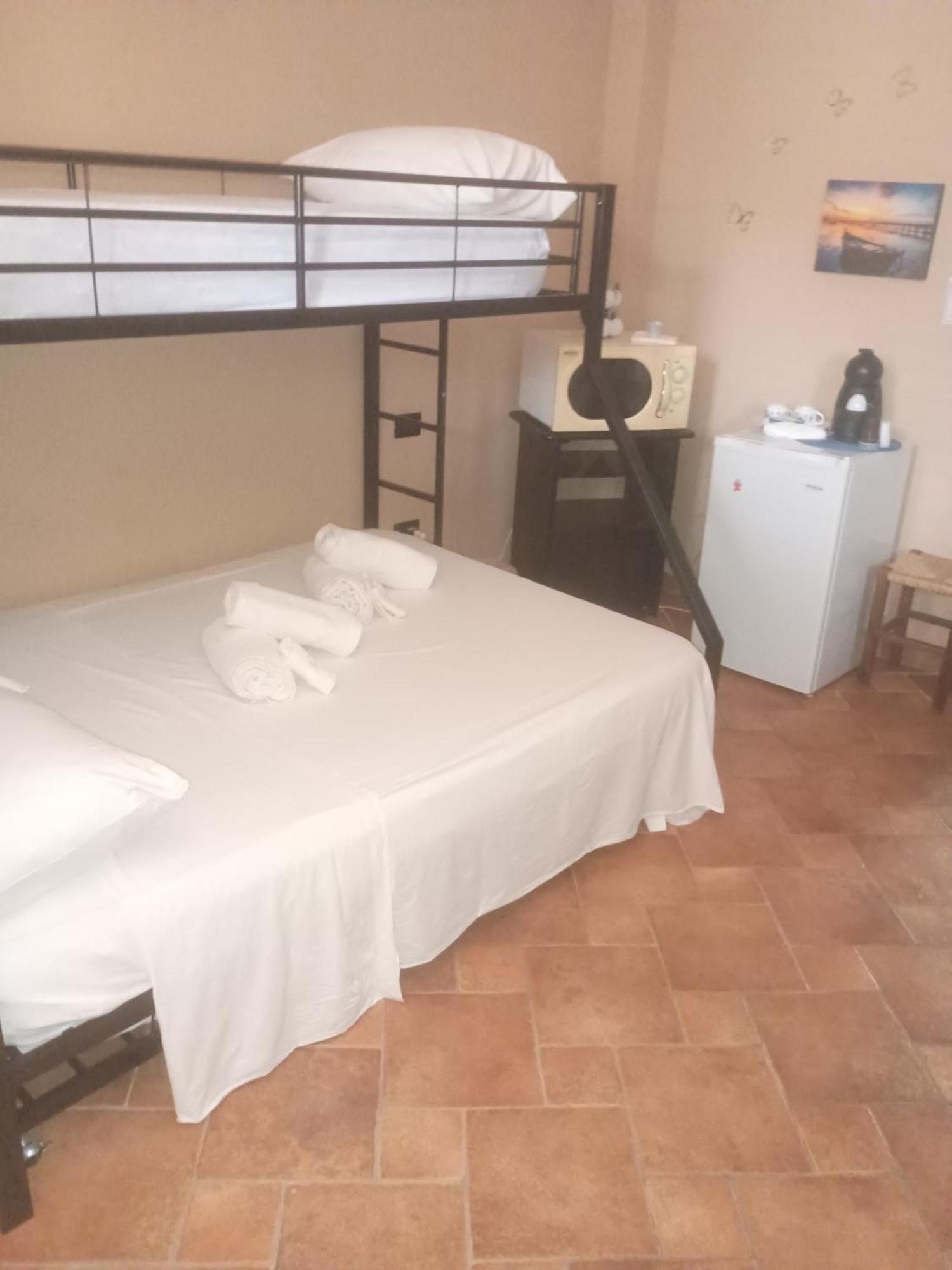 Hotel Casa Alice à Isola delle Femmine Extérieur photo